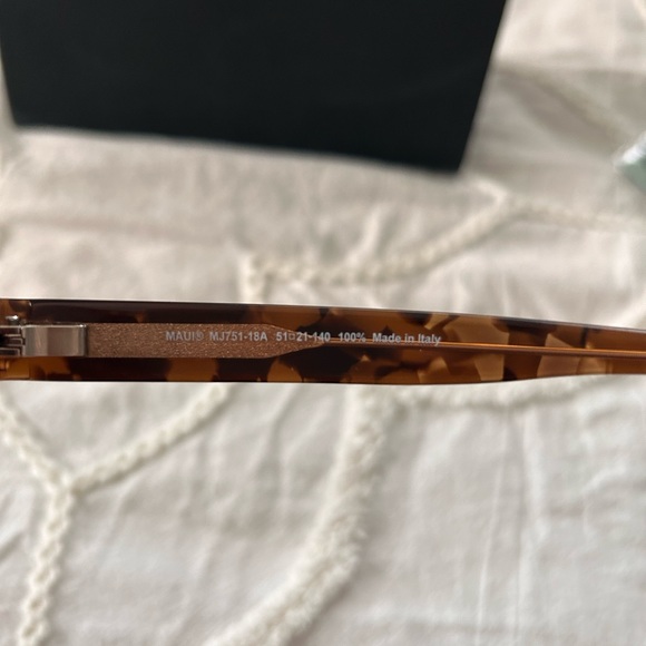 Maui Jim “honey girl” sunglasses - Picture 2 of 8